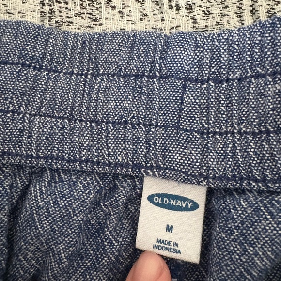 Old Navy Denim Blue Linen Shorts Size Medium - Picture 2 of 5